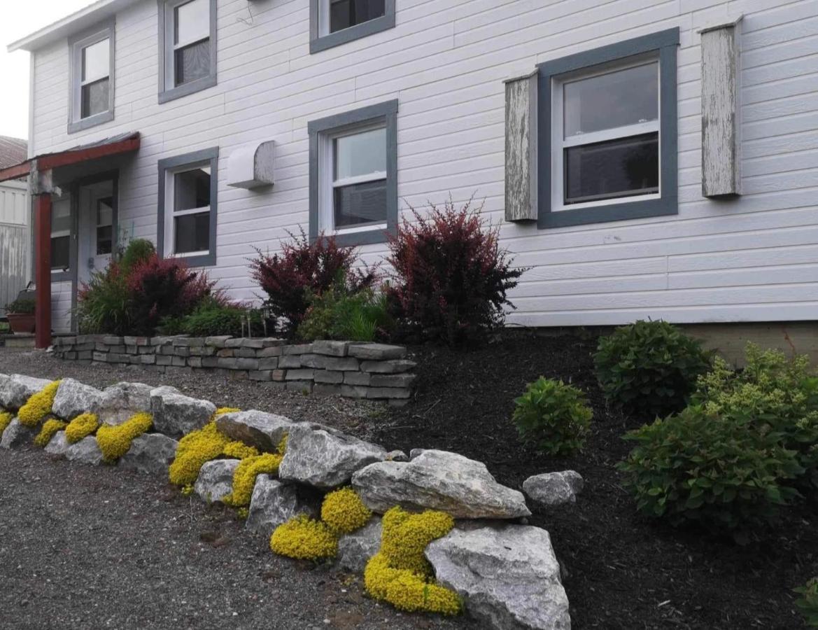 Le Vieux Poulailler Edifice Patrimonial New-Richmond Gaspesie Hotel New Richmond Luaran gambar